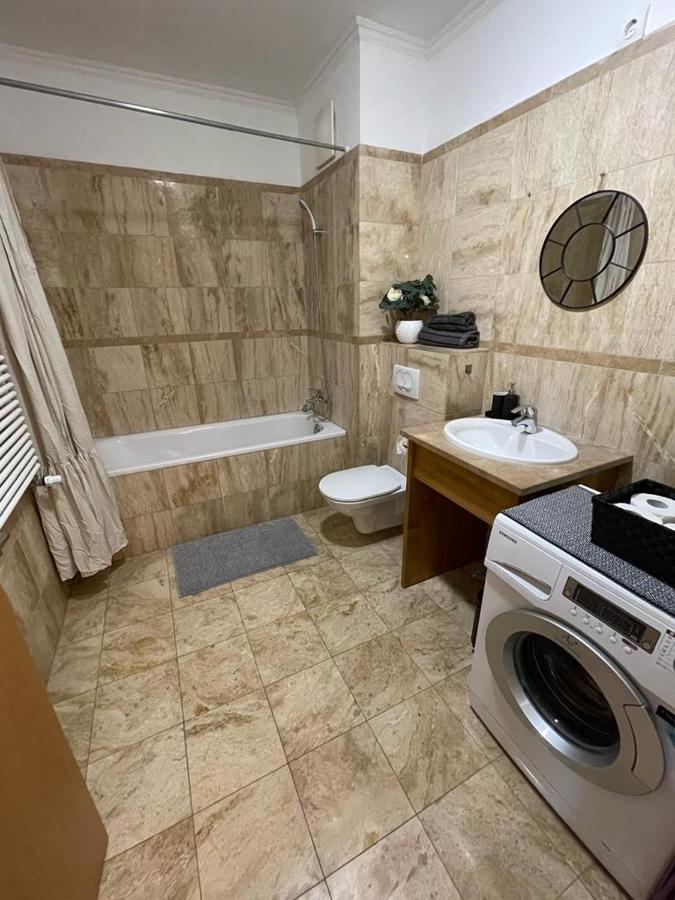 Szimpla Central Boutique Apartment Budapest Bagian luar foto